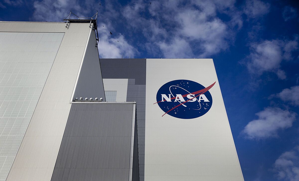 🟪"La NASA a Rischio: Senza Amministratore Fino al 2026 e Incertezze sul Futuro del Programma Spaziale"