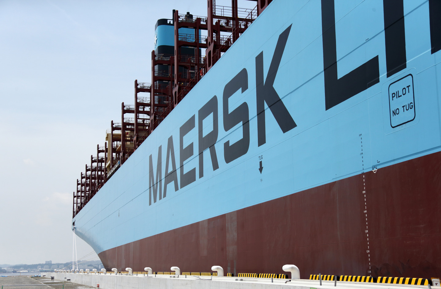 Shipping Giant Maersk Aims For Zero Net Carbon Emissions By 2050 ...