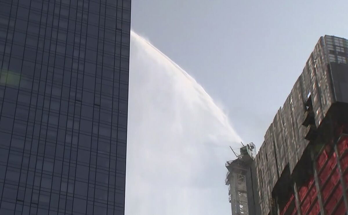 Crane Collapses After Catching Fire in Manhattan; Four Hurt