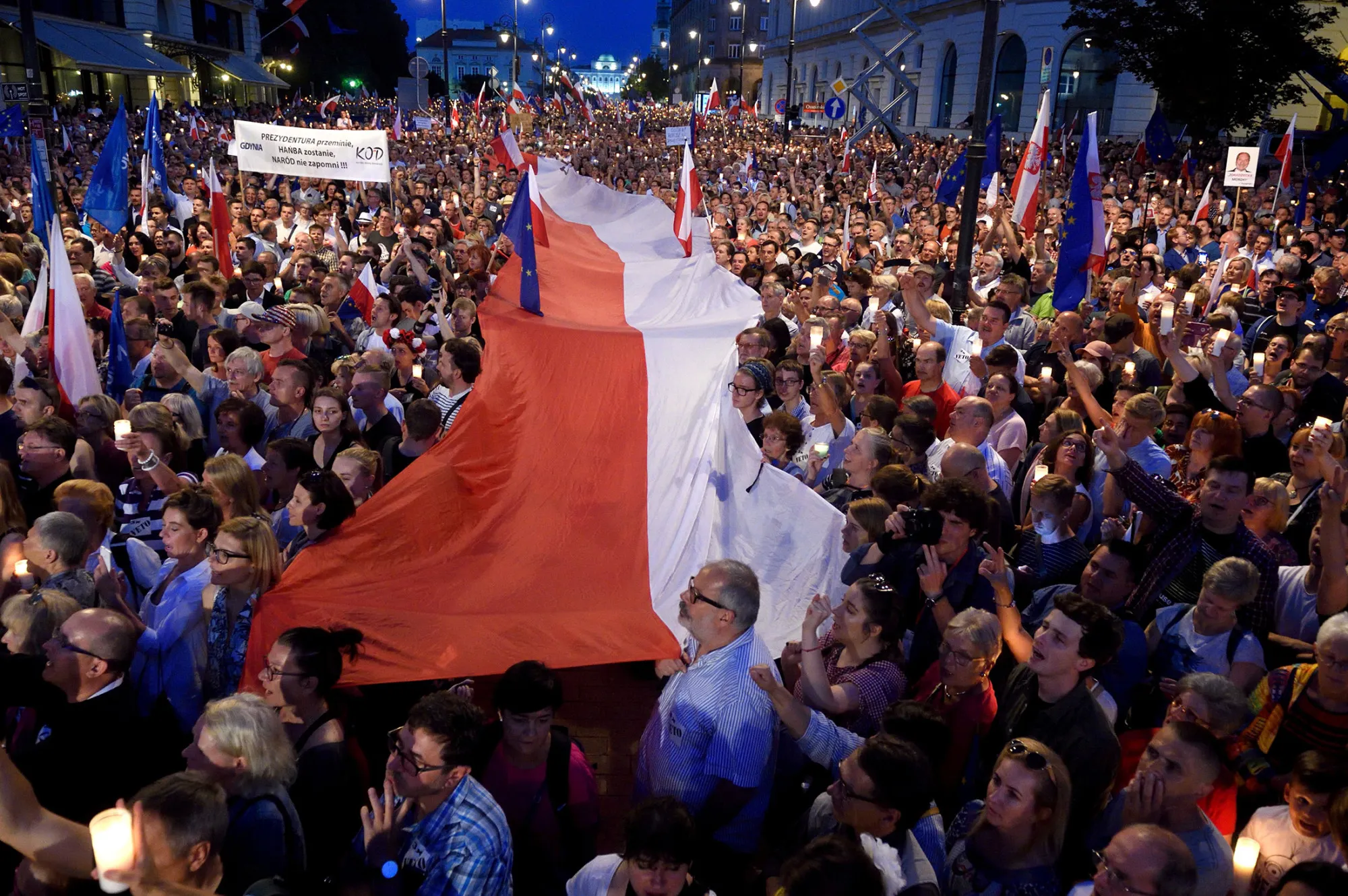 1500627421_POLAND_PROTEST