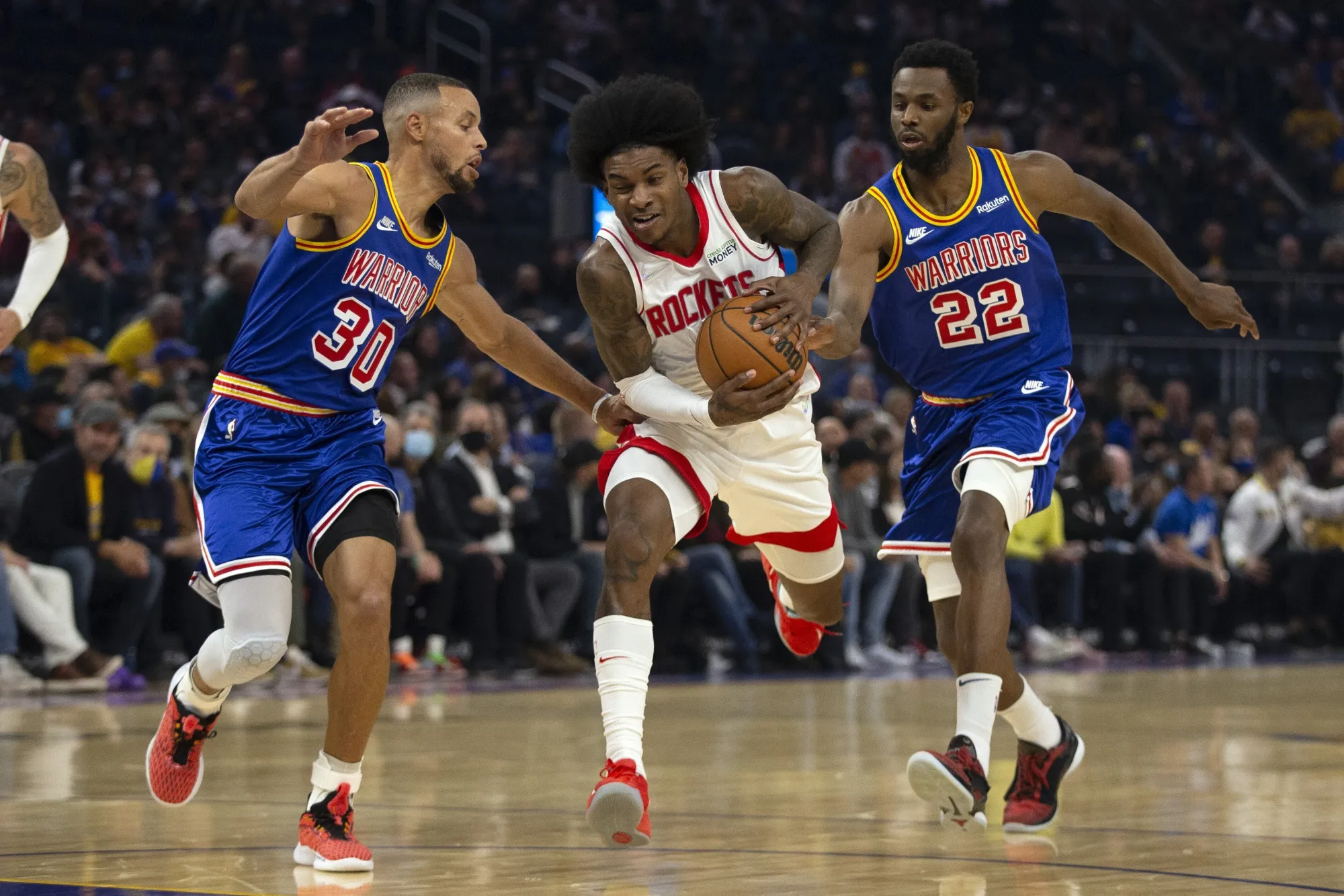 Defender Rockets Poole Has 25 Points, NBA-leading Warriors Beat Rockets - Bloomberg