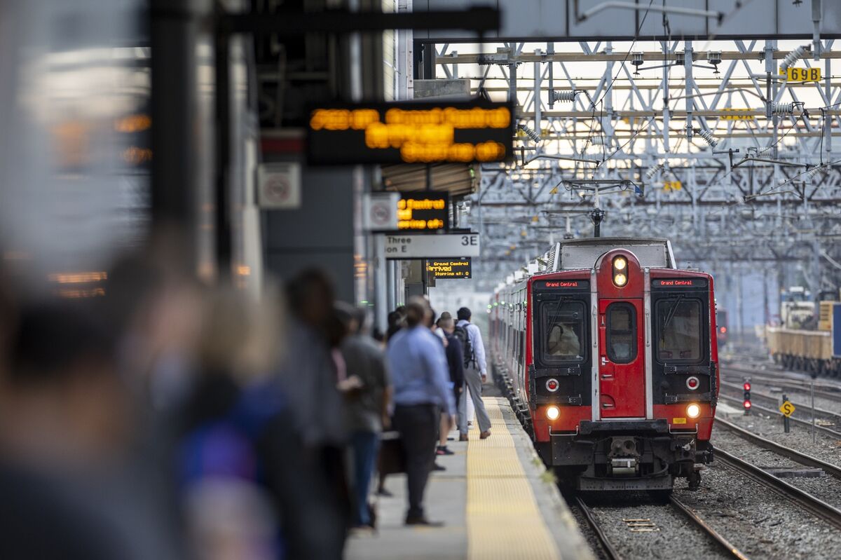 Amtrak Open to Limited Metro-North Service Into NY Penn Station