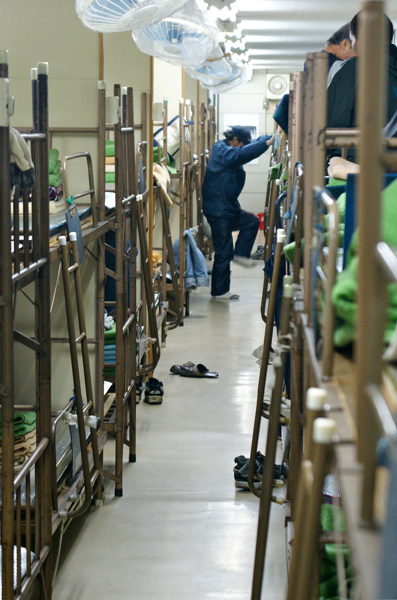 日本：東京都、オリンピックのためにホームレスを立ち退き - Business and Human Rights Centre, image size:1388x2100