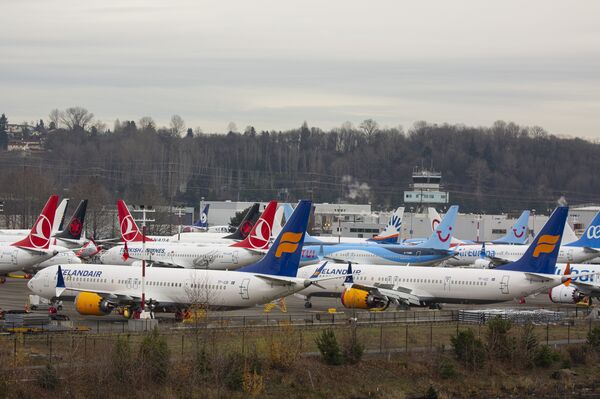 Boeing ferma 737 Uscita massima per risparmiare denaro durante la messa a terra