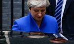 メイ英首相Friday, June 9, 2017. May's future as Britain's prime minister was thrown into doubt after her gamble to call an early election backfired spectacularly just 10 days before Brexit negotiations are due to start.
