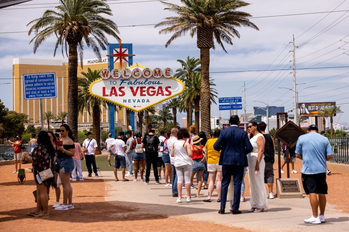 Nevada to tighten restrictions on casinos, restaurants and limit