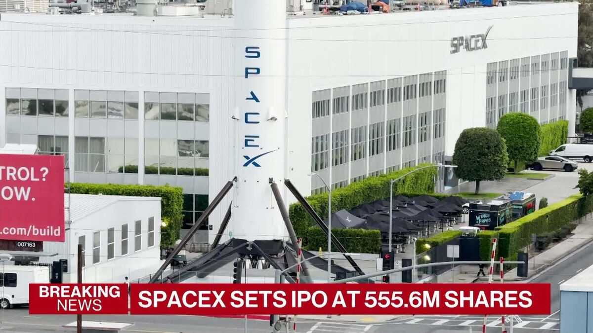 SpaceX Seeks to Raise $75 Billion in IPO Plan
