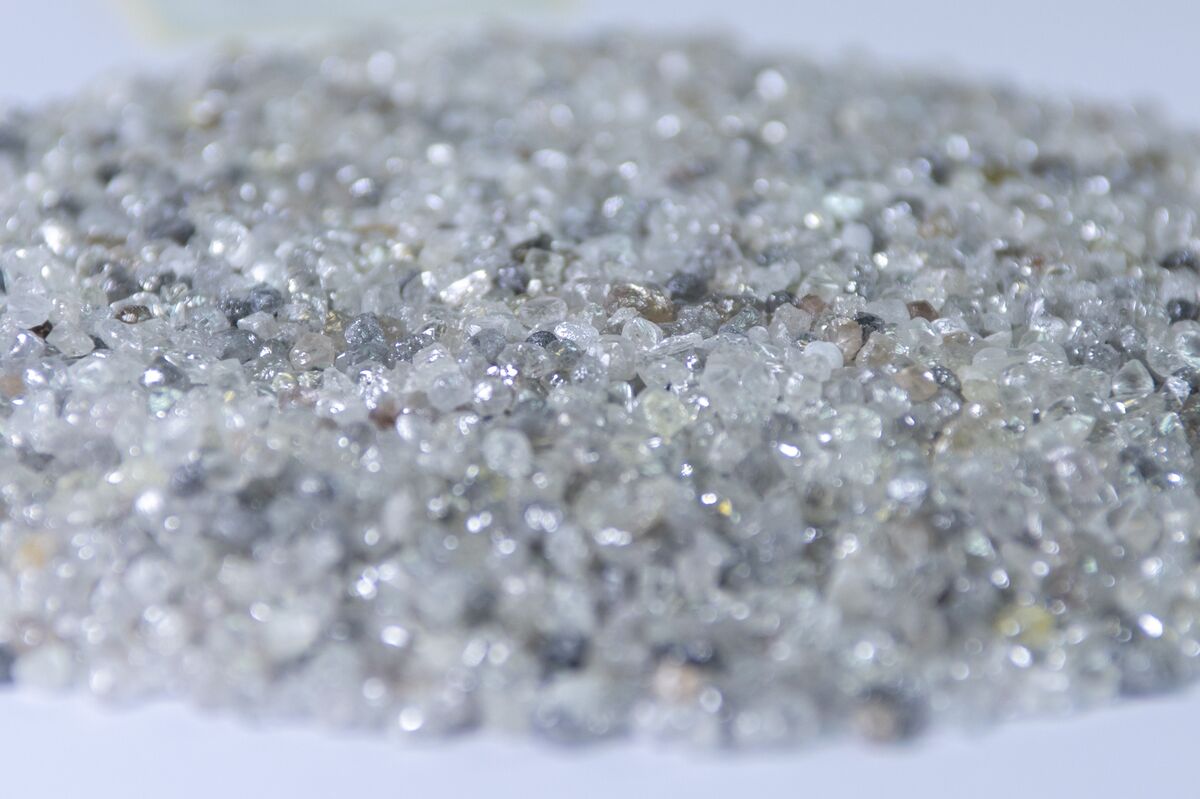 Botswana Holds Surprise Diamond Auction in Bid to Raise Funds
