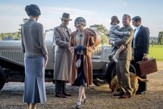 ‘Downton Abbey’ Enjoys a Royal Opening, Beats Brad Pitt Film