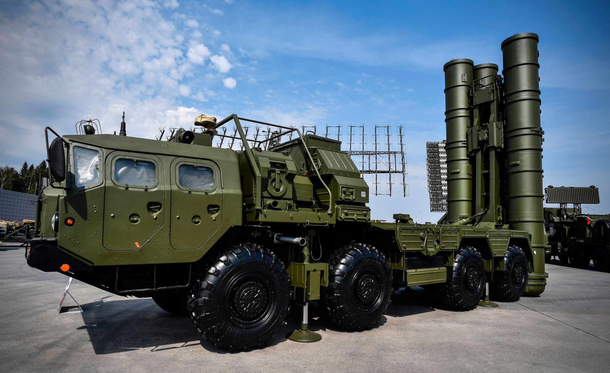 Russia to showcase advanced S-400 air defense missile system at arms exhibition
