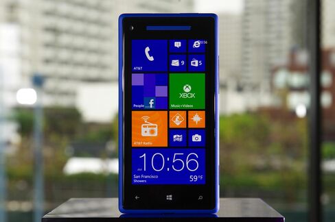 Microsoft Phone Chief Says Apple IOS ‘Boring,’ Android ‘a Mess’