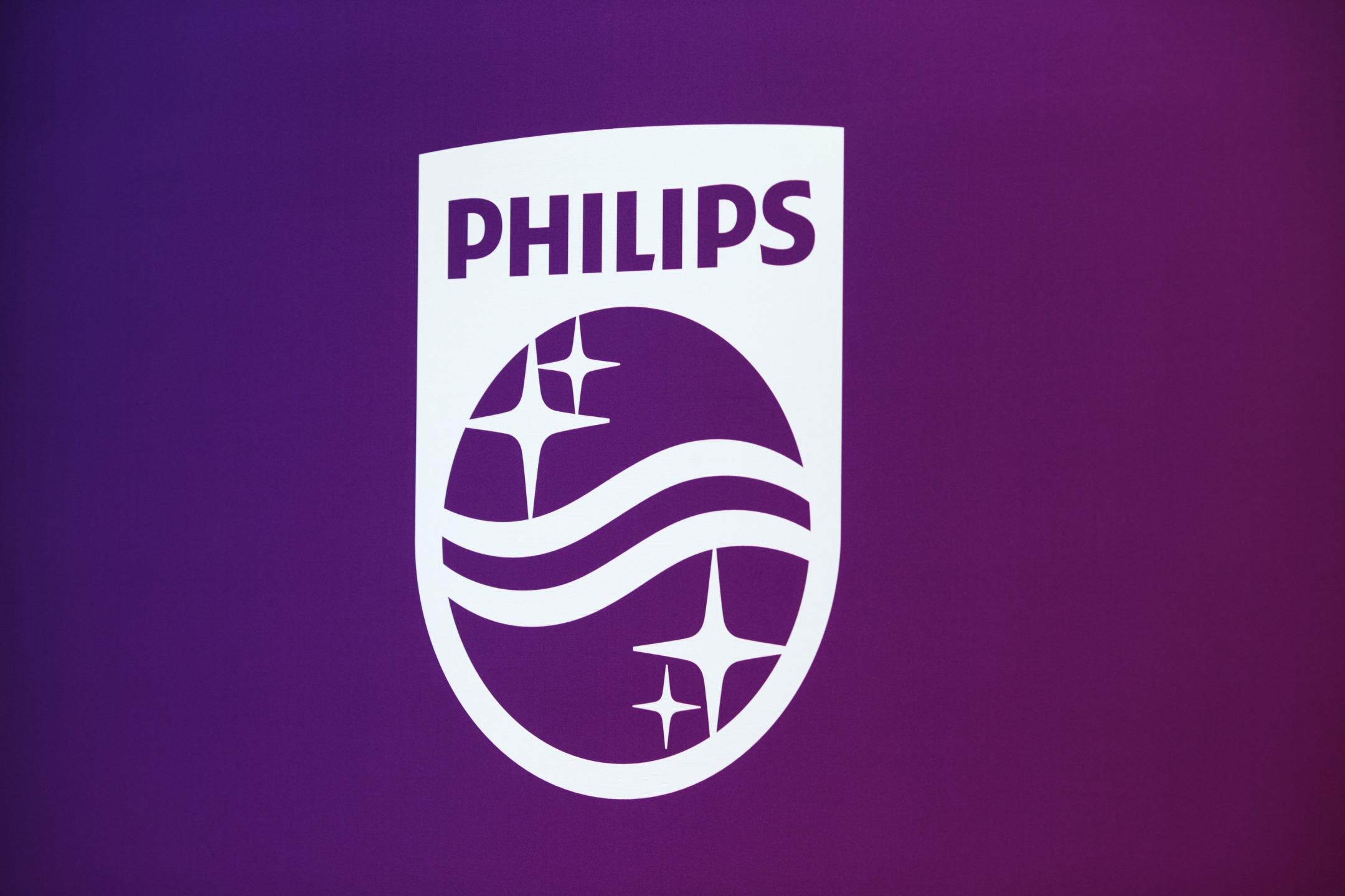 Какой филипс. Филипс логотип. Royal Philips. Филипс картинки. Philips logo PNG.