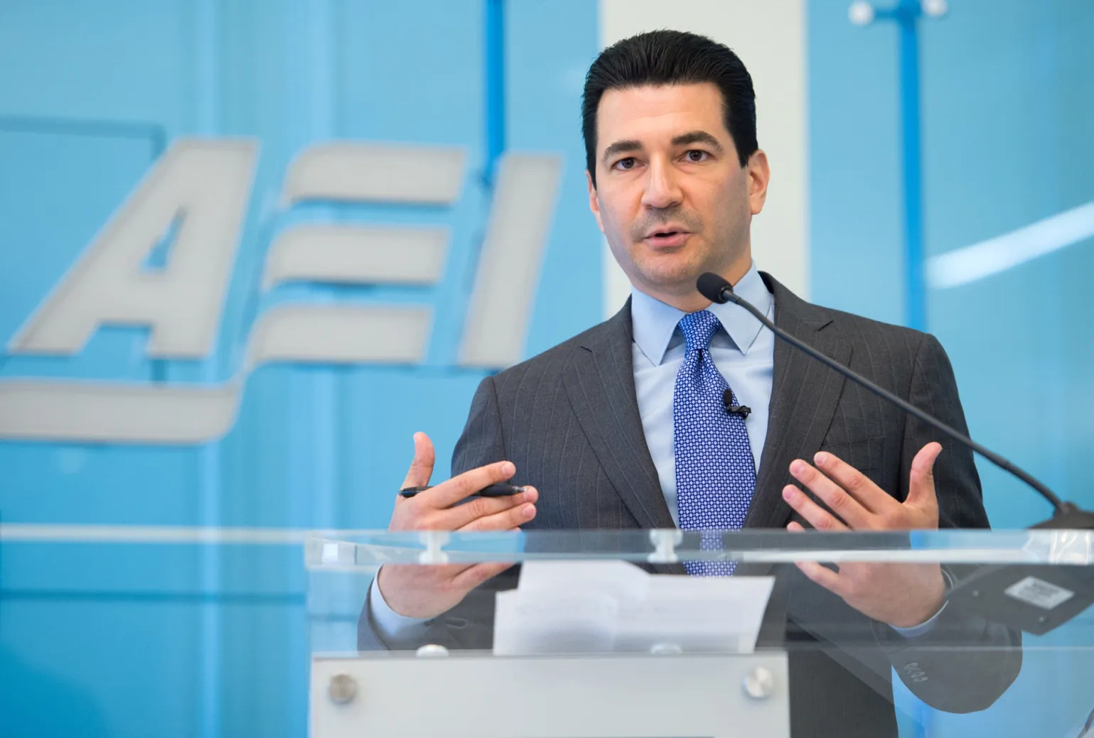 Scott Gottlieb.
