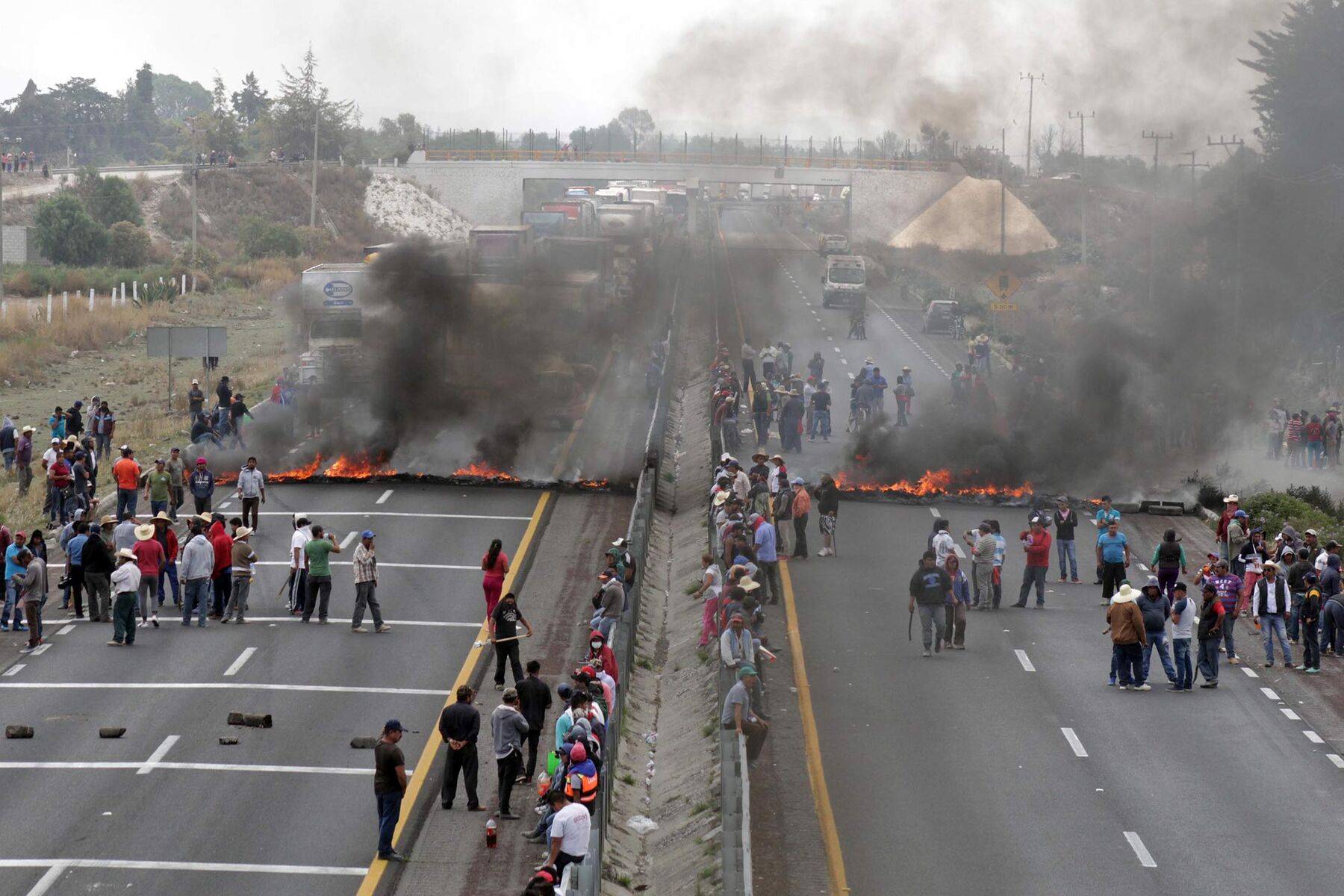 Dead Bodies Start Piling Up as Mexico’s StolenFuel Market Booms