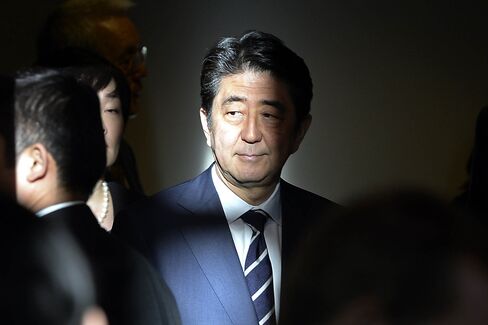 Japanese Prime Minister Shinzo Abe Visits Los Angeles
