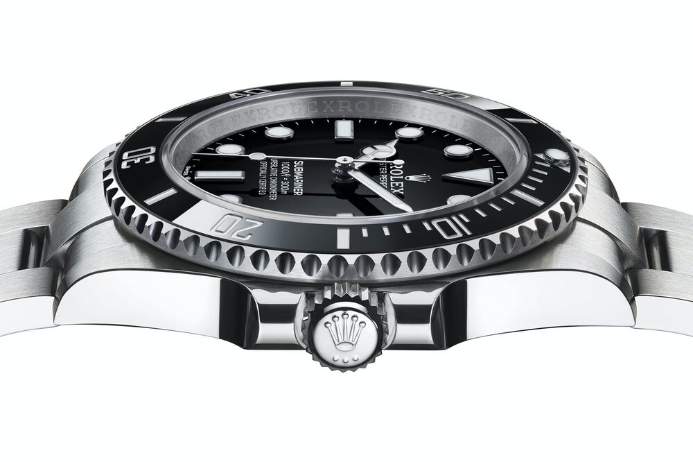 New Rolex Submariner Ref Has No Date Upgraded Movement Bloomberg