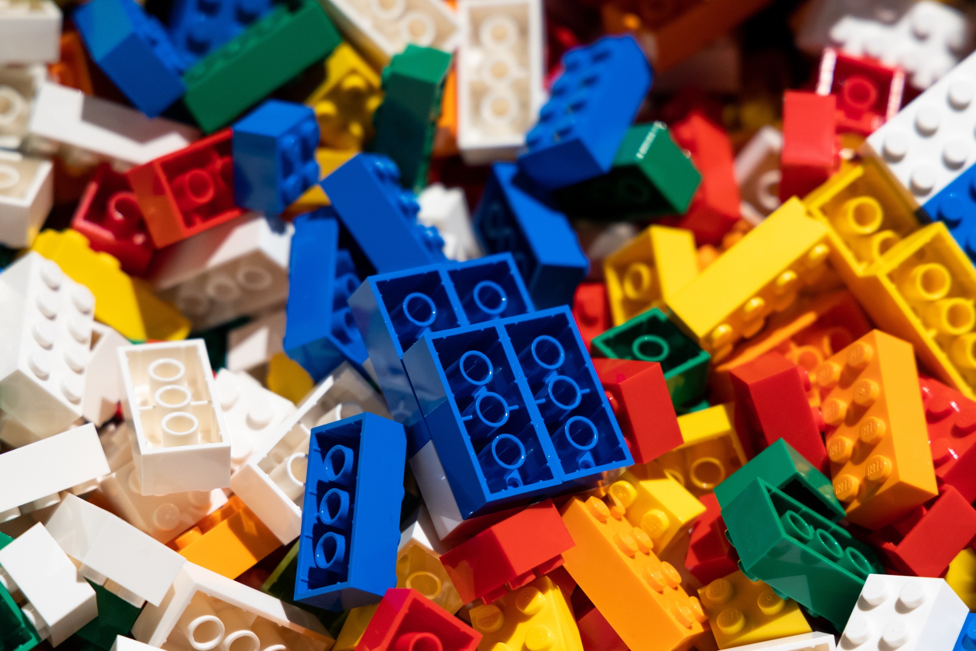 Lego Posts Small Gain as Toymaker Invests in Growth - Bloomberg