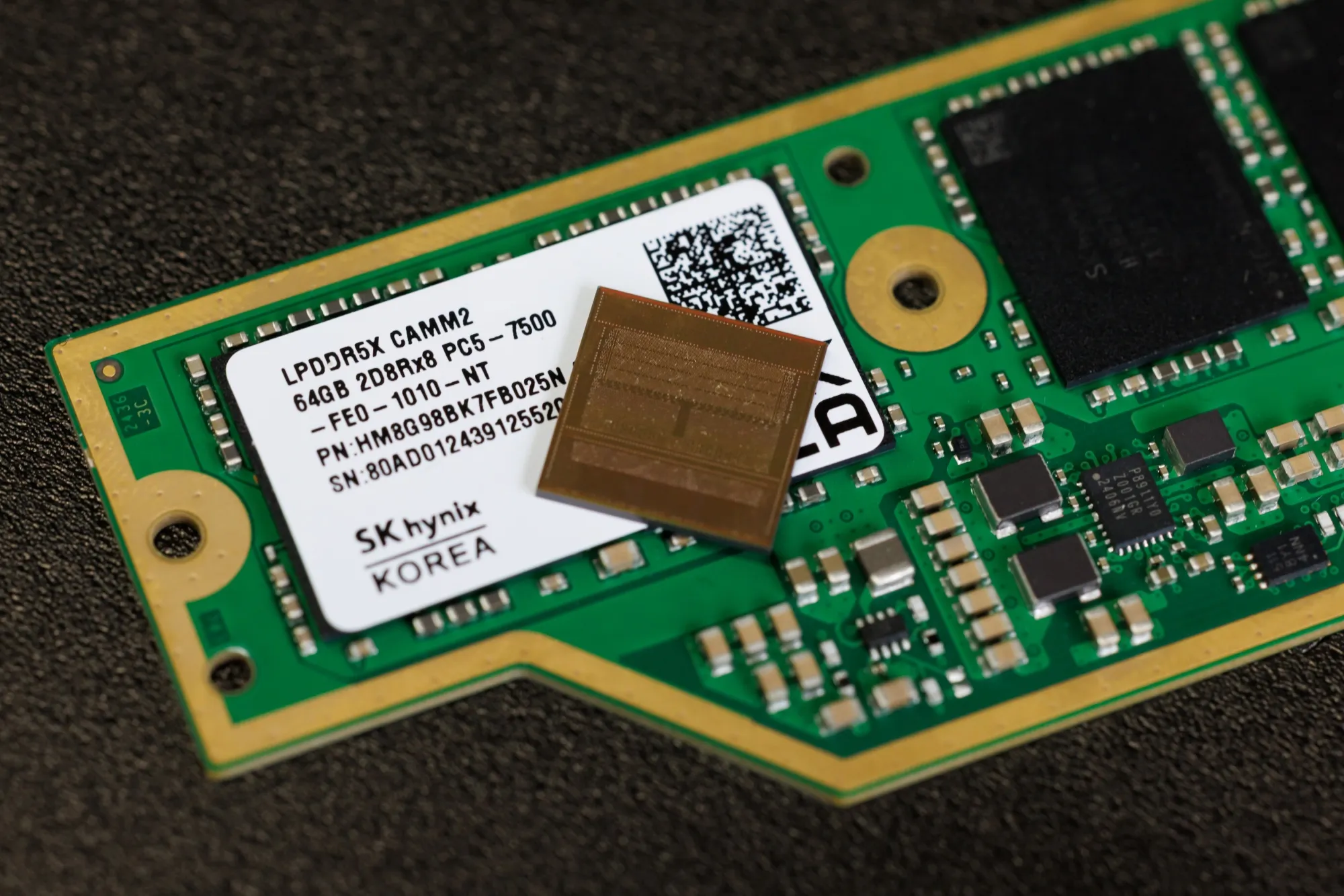 SK hynix メモリー16GBx 23枚 合計368GB SK Hynix 16GB DDR4 2400MHz CL17 SODIMM HMA82GS6AFR8N-UH Memory