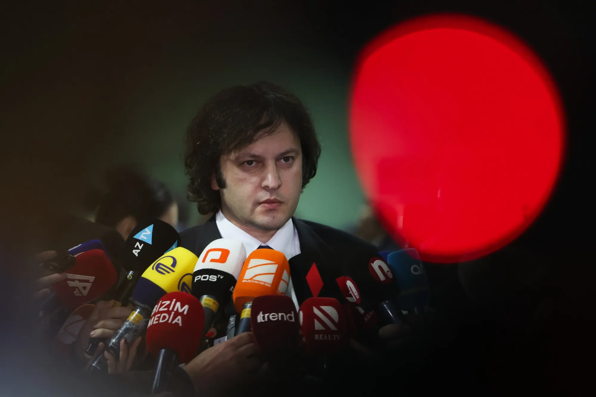 ジョージア、EU加盟交渉を28年末まで凍結－親EU派は非難 - Bloomberg