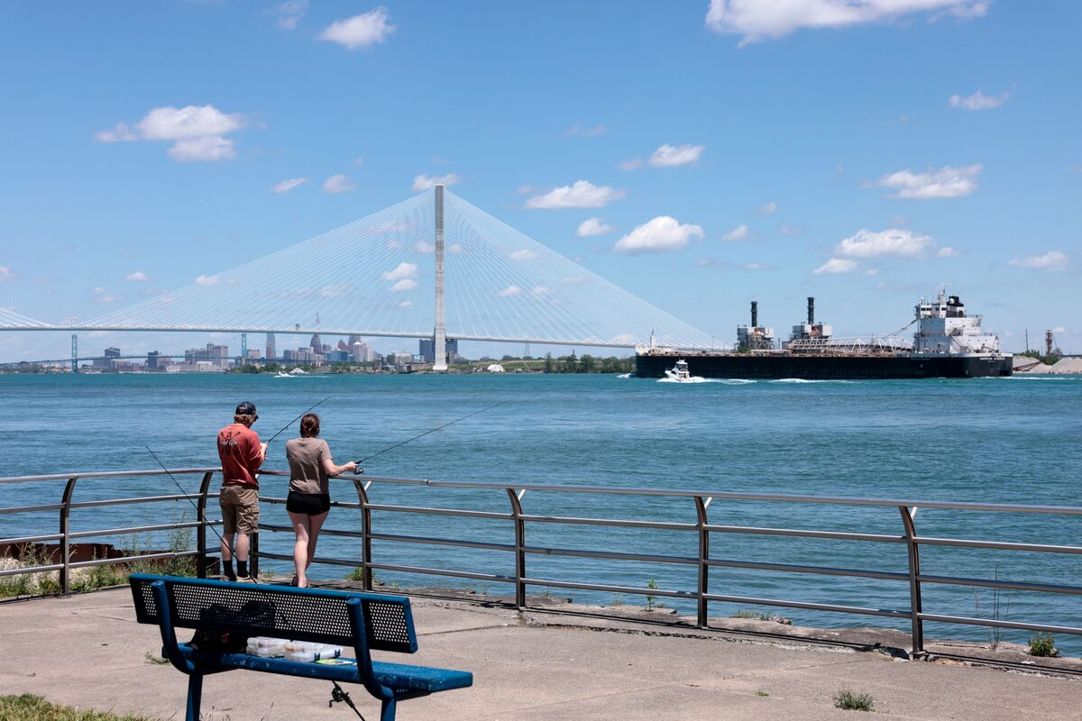 US, Canada Contradict Each Other on Financial Terms of Detroit Bridge Deal