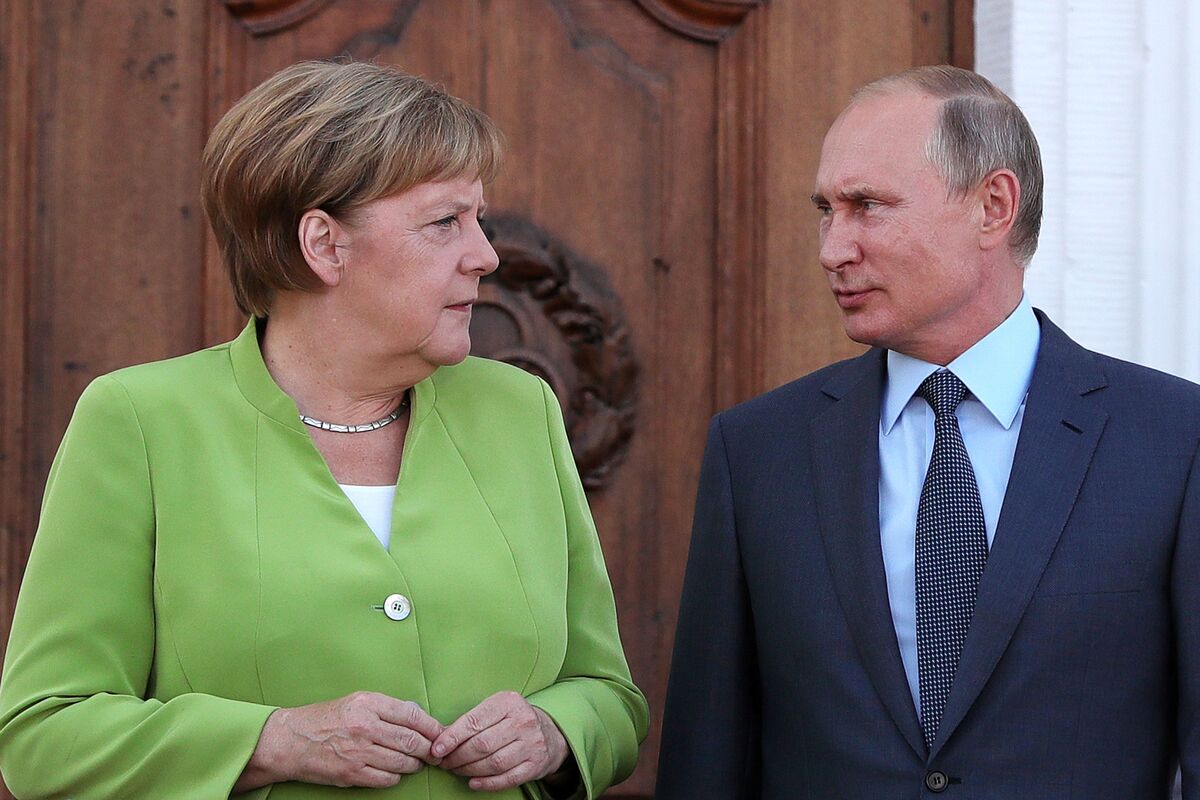 メルケル首相はプーチン大統領に憤慨 毒物使用疑惑の対応で 関係者 Bloomberg