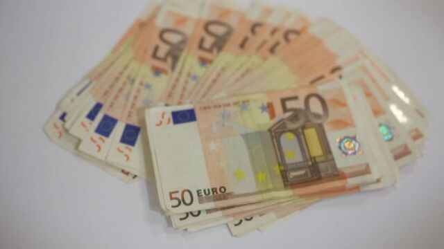 Video player cover image