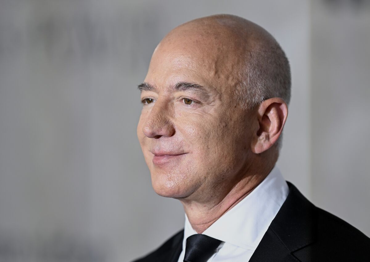 Sleeping Maa Beta Sex - Amazon Founder Jeff Bezos Is Moving to Miami from Seattle - Bloomberg