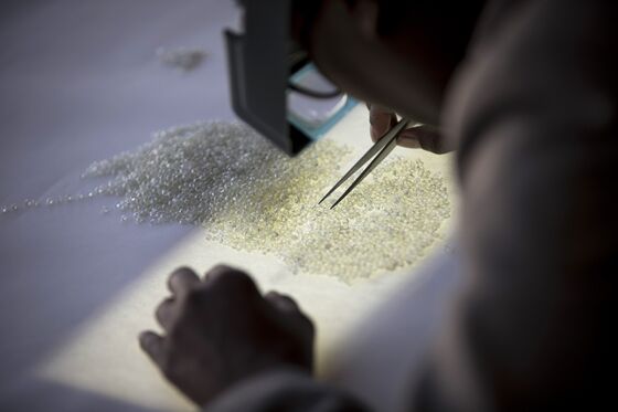There’s a Buying Frenzy in Cheap and Tiny Diamonds