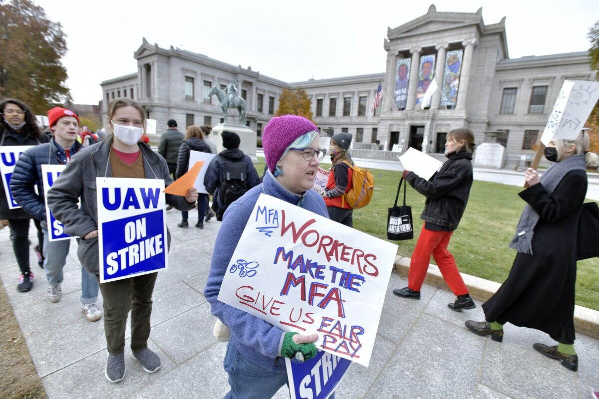 Boston's Museum of Fine Arts Reaches Labor Deal With Workers - Bloomberg