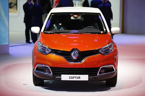 Peugeot, Renault Enter Crossover Market With Late Entries