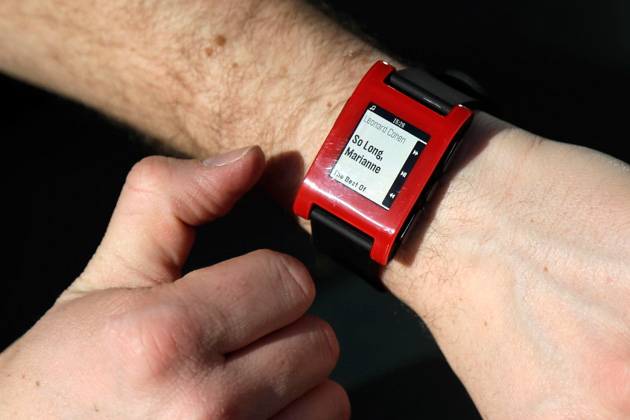 Time for some games? Tetris, Pong clones hit Pebble smart watch | Ars  Technica