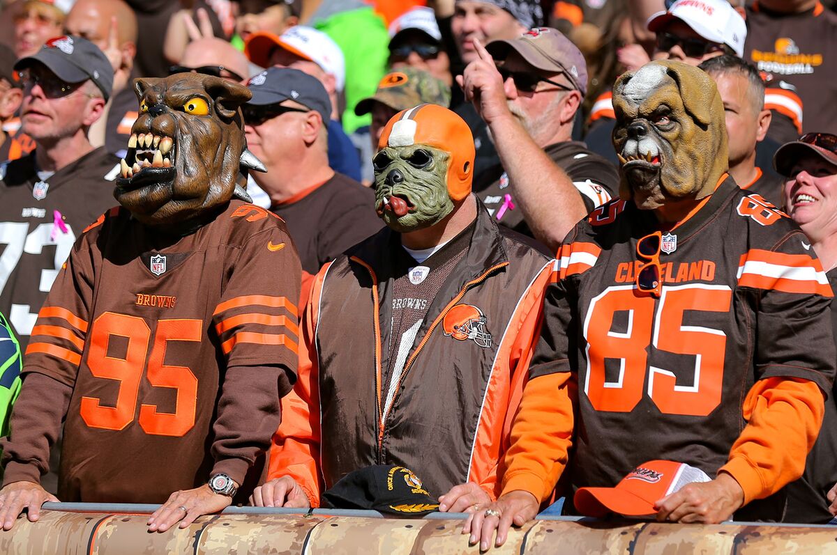 How a Facebook group created a female team of Cleveland Browns fans