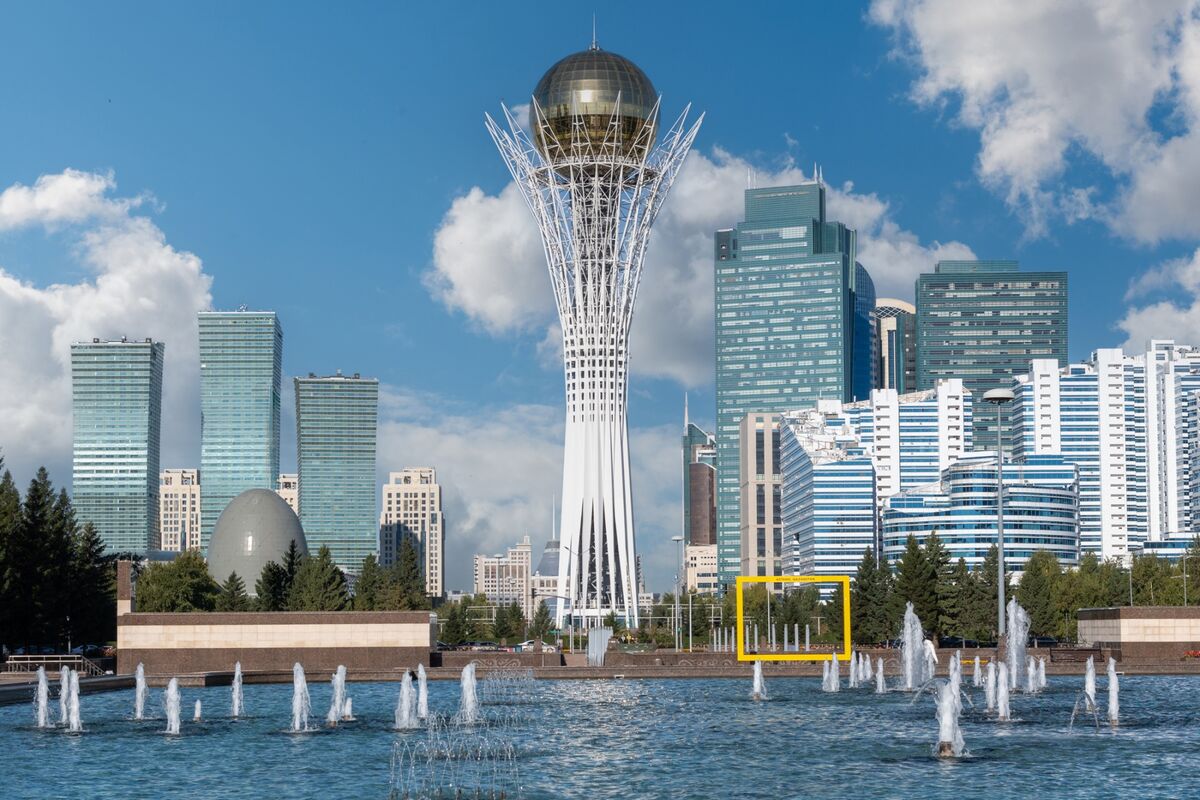 Kazakhstan Holds Key Rate at Record High After Inflation Ebbs