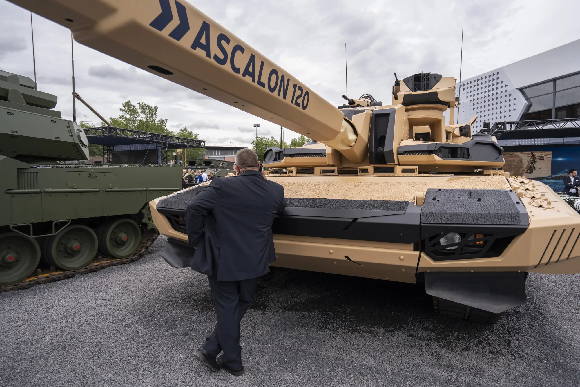 An Ascalon 120 canon manufactured by KNDS at the Eurosatory Defense and Security expo in Paris, France, on Tuesday, June 18, 2024.