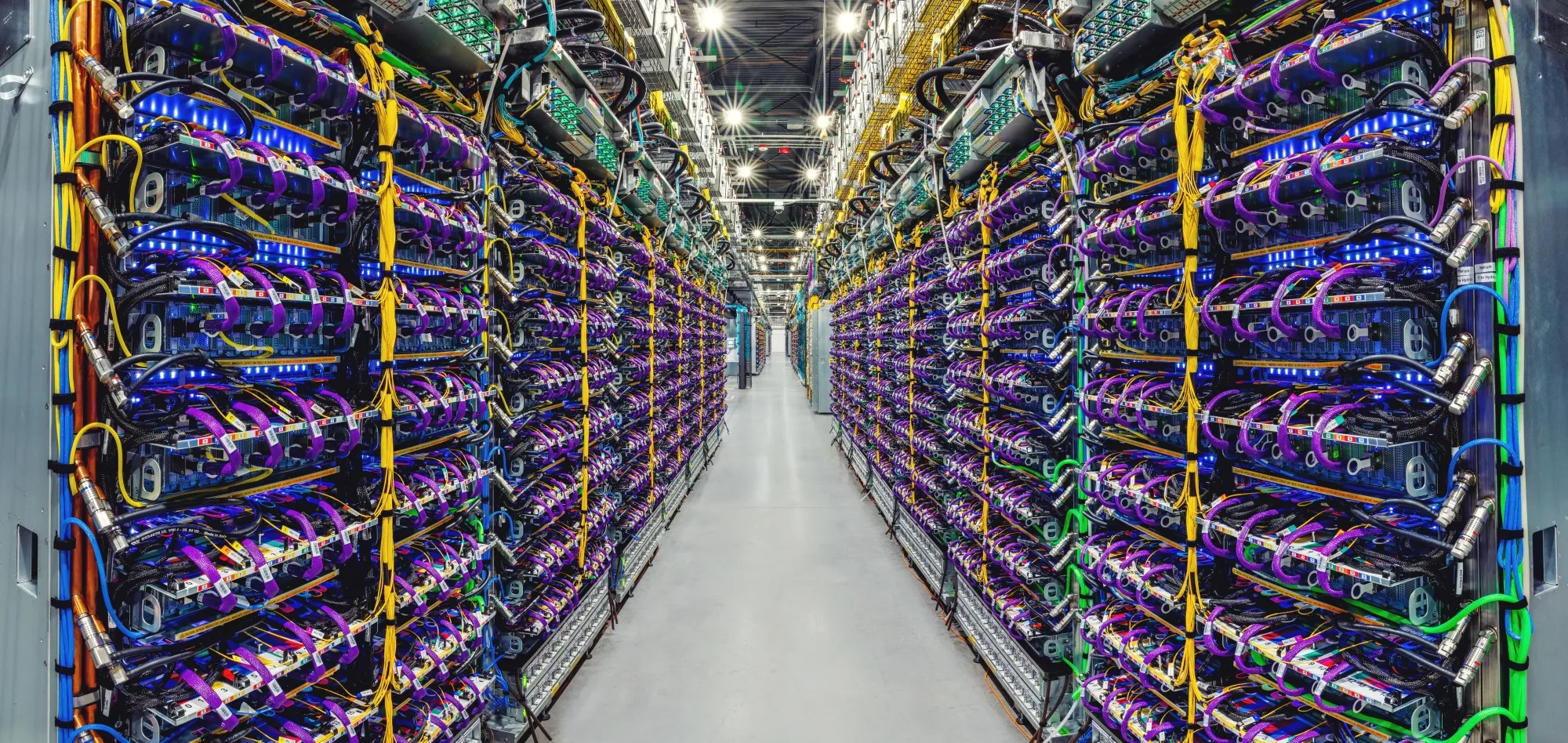 グーグル、最新AIモデル「ジェミナイ」公開－オープンAIに攻勢 