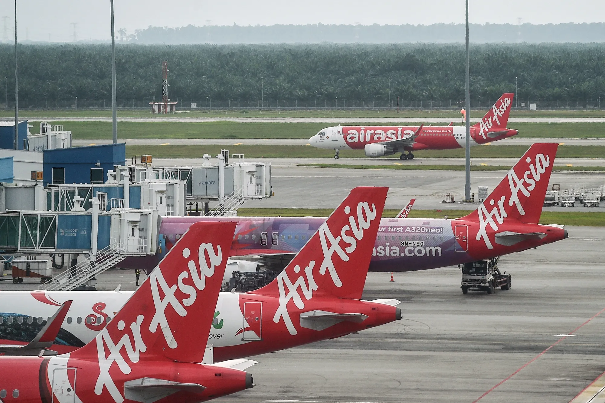 AirAsia Seeks $1 Billion in Capital as Malaysia Plans for Market Shift