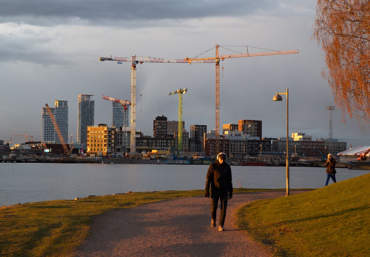 featured image thumbnail for post Bank of Finland Cuts Economic Outlook as Uncertainty Weighs