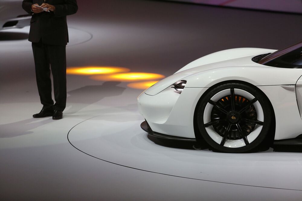 Porsche Plans 1 400 New Jobs For Tesla Fighting Sports Car Bloomberg Based On The Low Slung Mission E Concept Shown At Last September S Frankfurt Auto Show