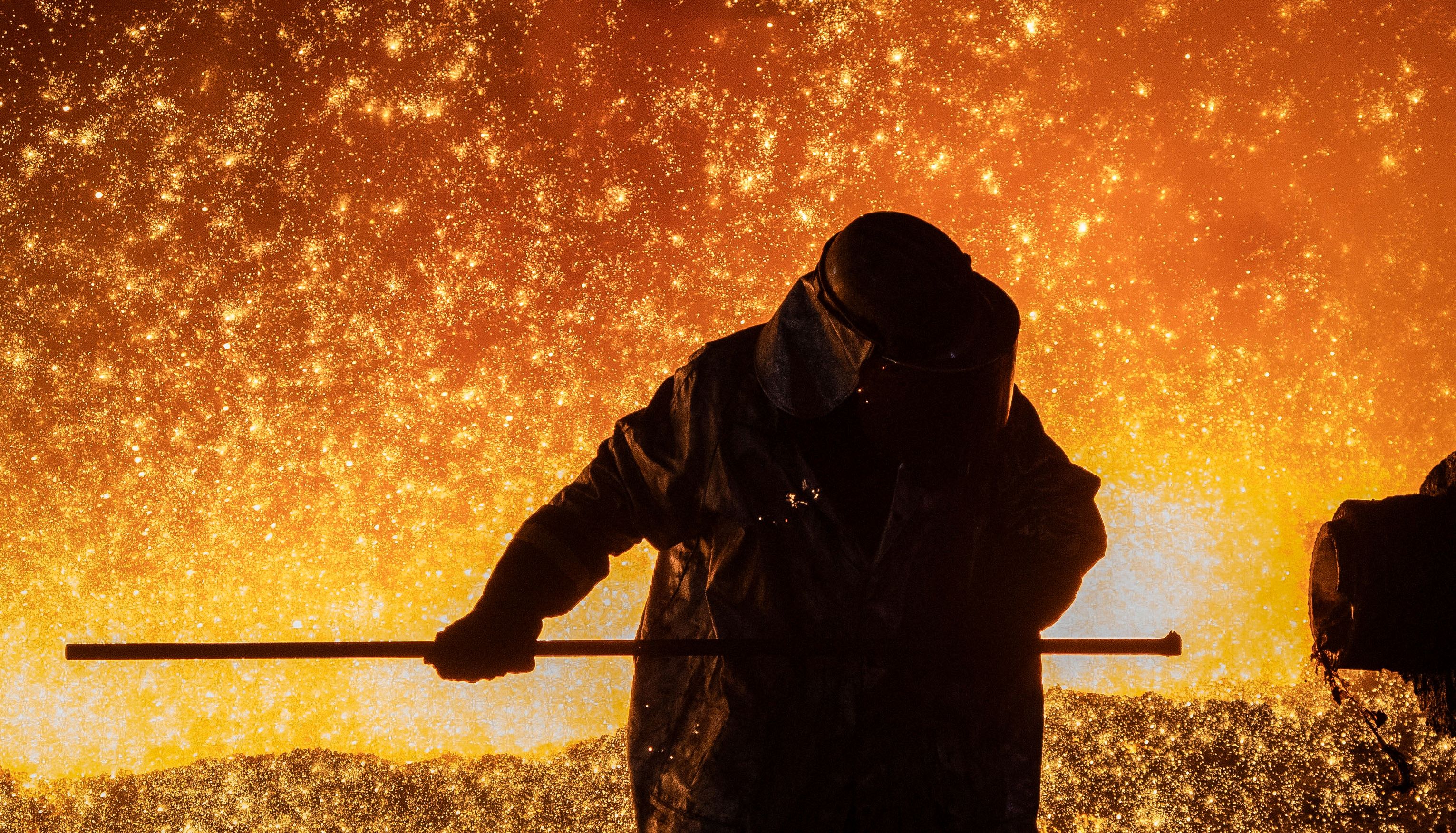 Tata to cut 1,000 jobs at steel plants in Wales