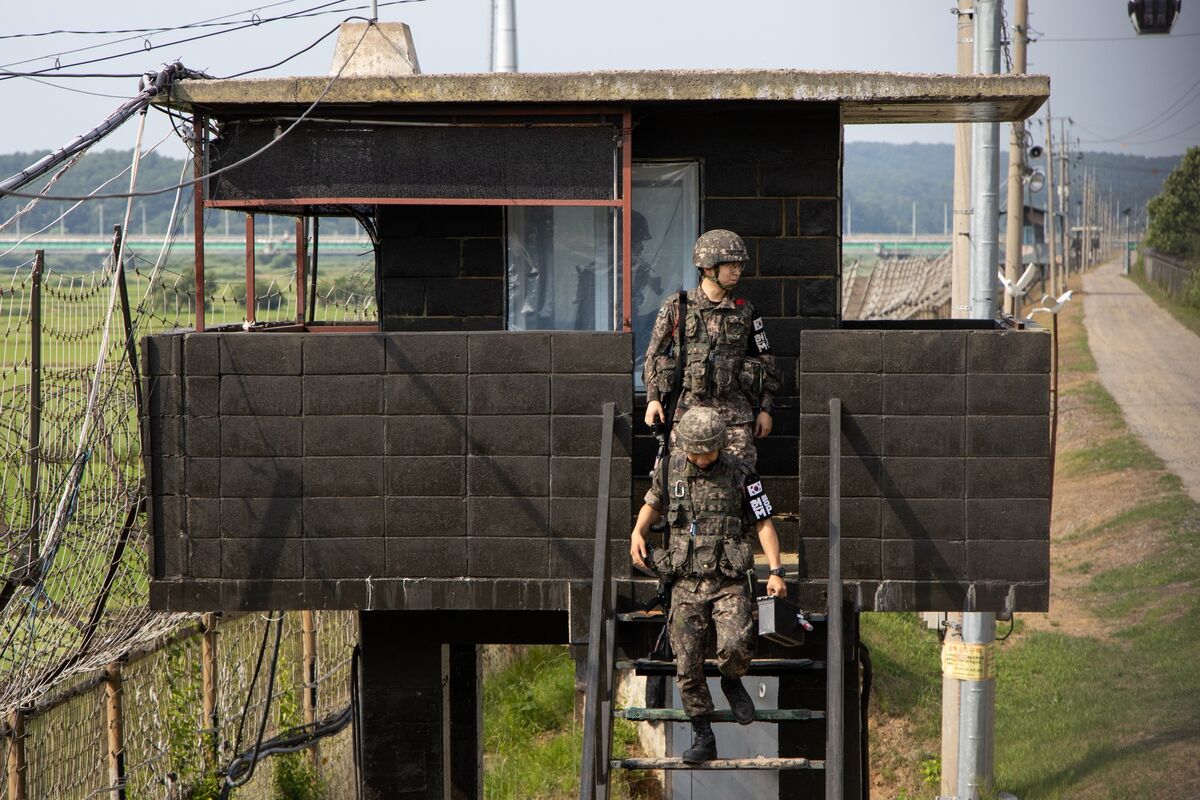 South Korea Shakes Up Security Team After North Korea Setbacks Bloomberg