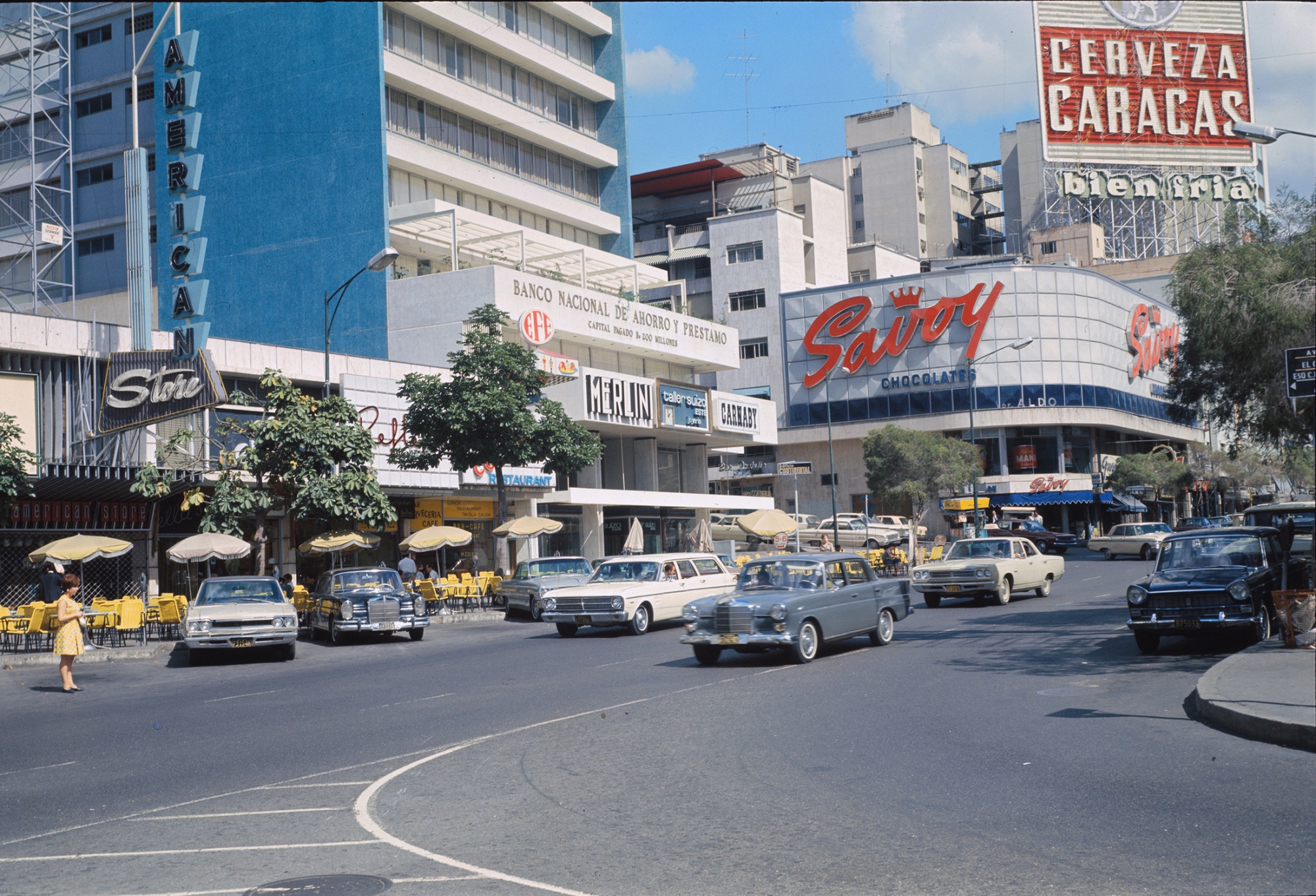 Caracas' plush shopping district, in 1969., during Venezuela's Golden Era. Photographer: Bettmann/Bettmann