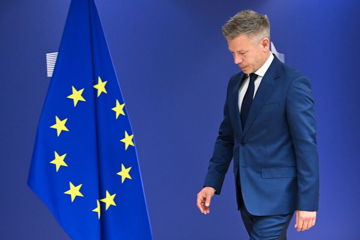 Magyar on Cusp of Sealing Deal on EU Funds in Hungary Budget Win