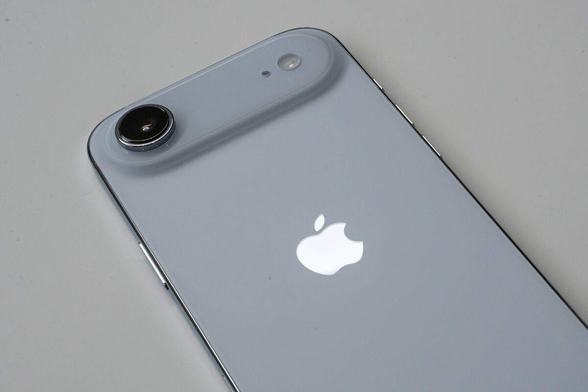 Apple Pitches iPhone Air as the Future, But Pro Models Are Better Today