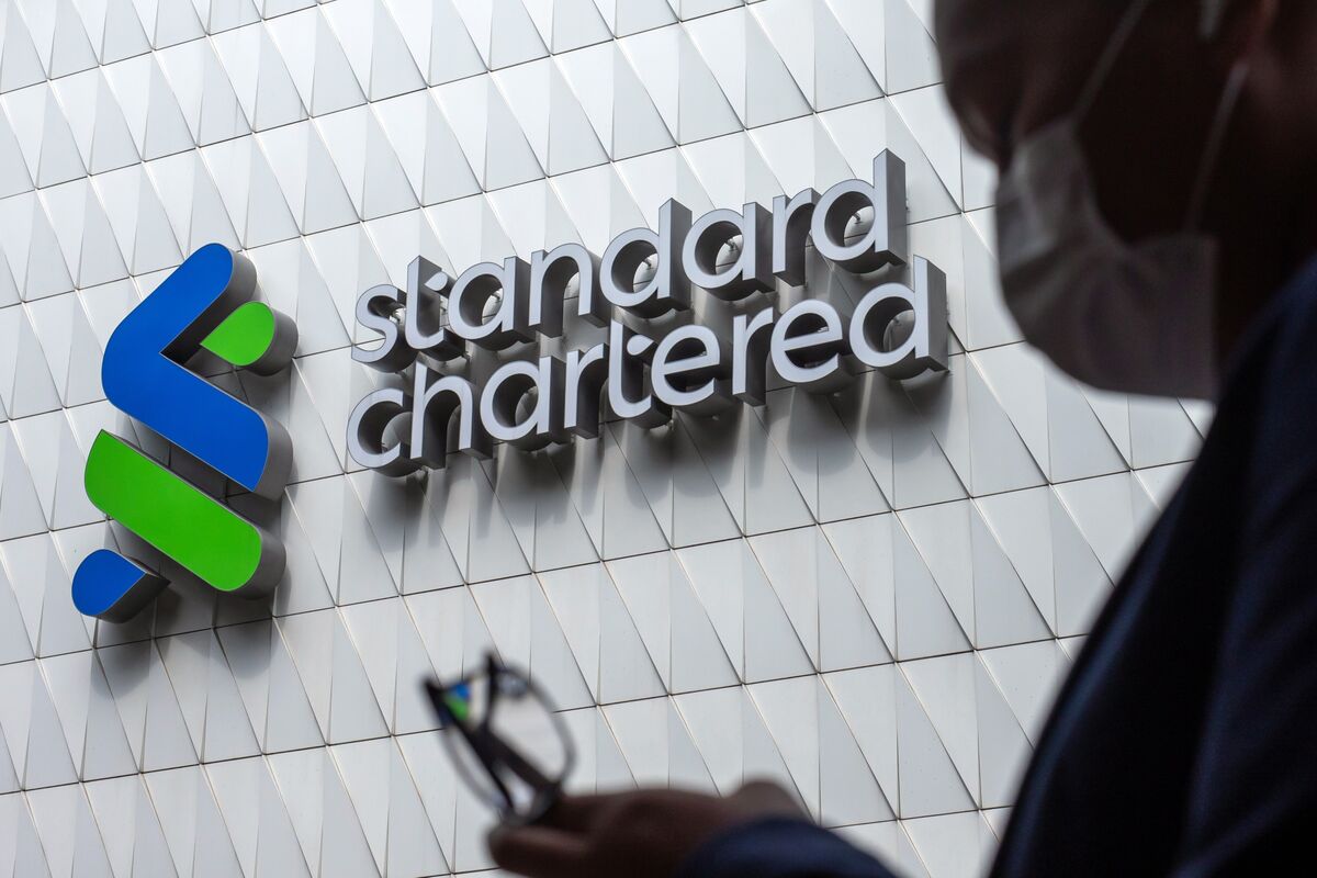 StanChart Shares Rise On $1 Billion Buyback, Boost To Guidance - Bloomberg