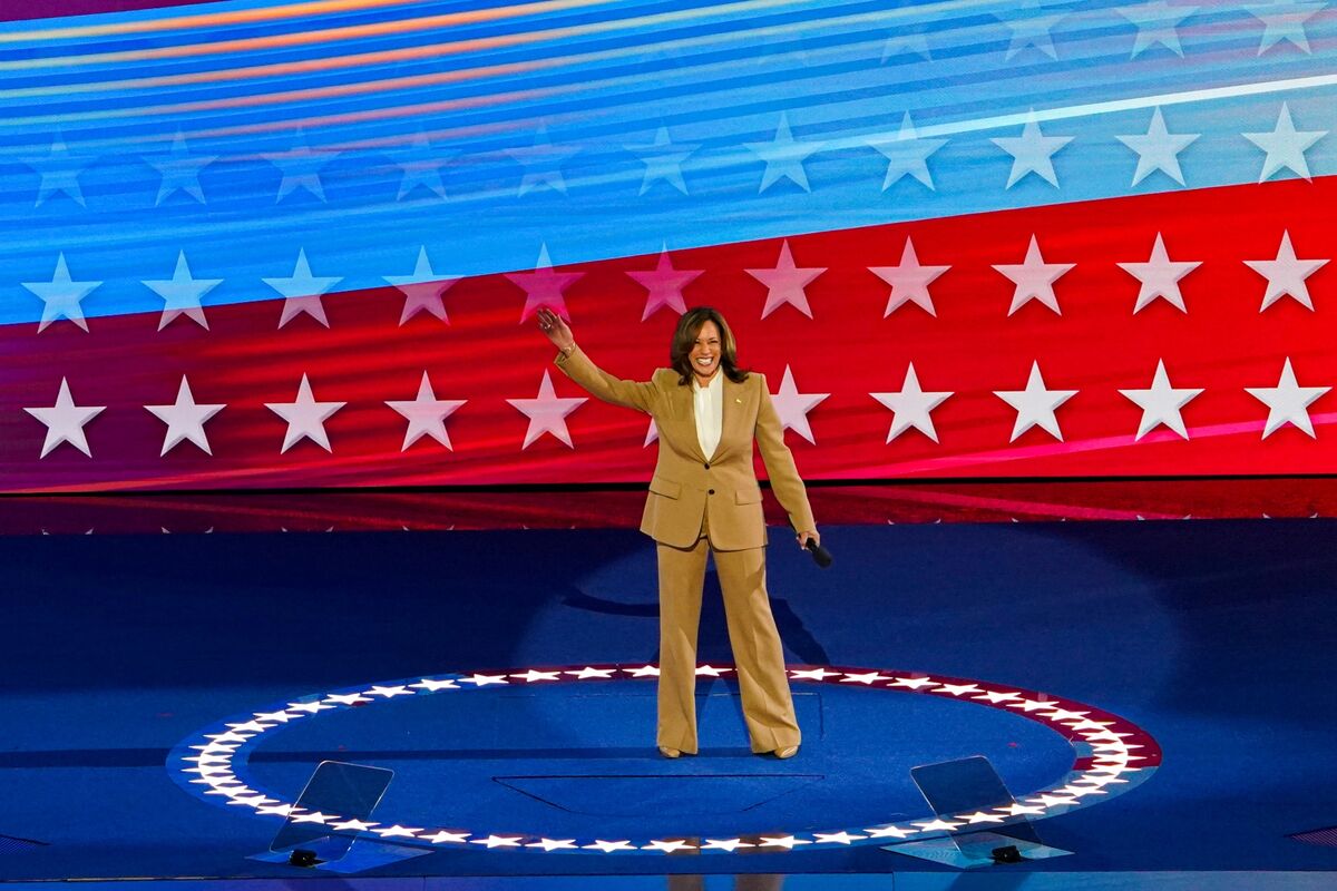 Kamala Harris Accepts Democratic Nomination for President