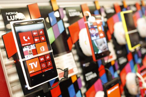 Nokia Says Earnings at Mobile-Phone Business Beat Its Estimates