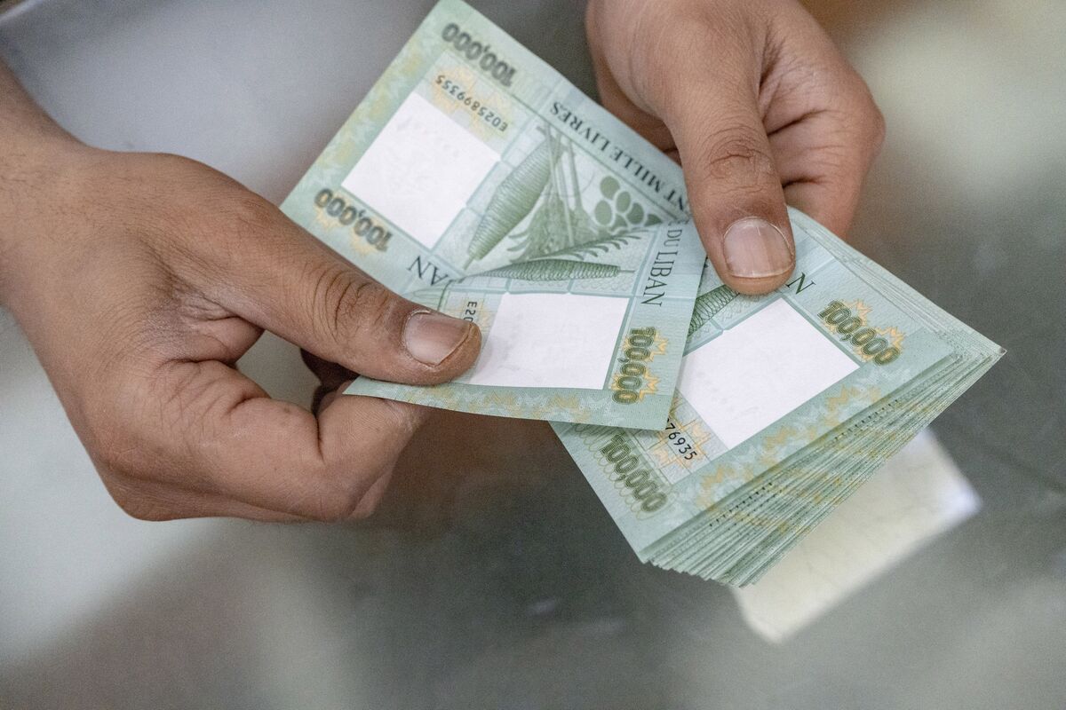 Lebanon To Devalue Currency 90 Central Banker Says Reuters Bloomberg