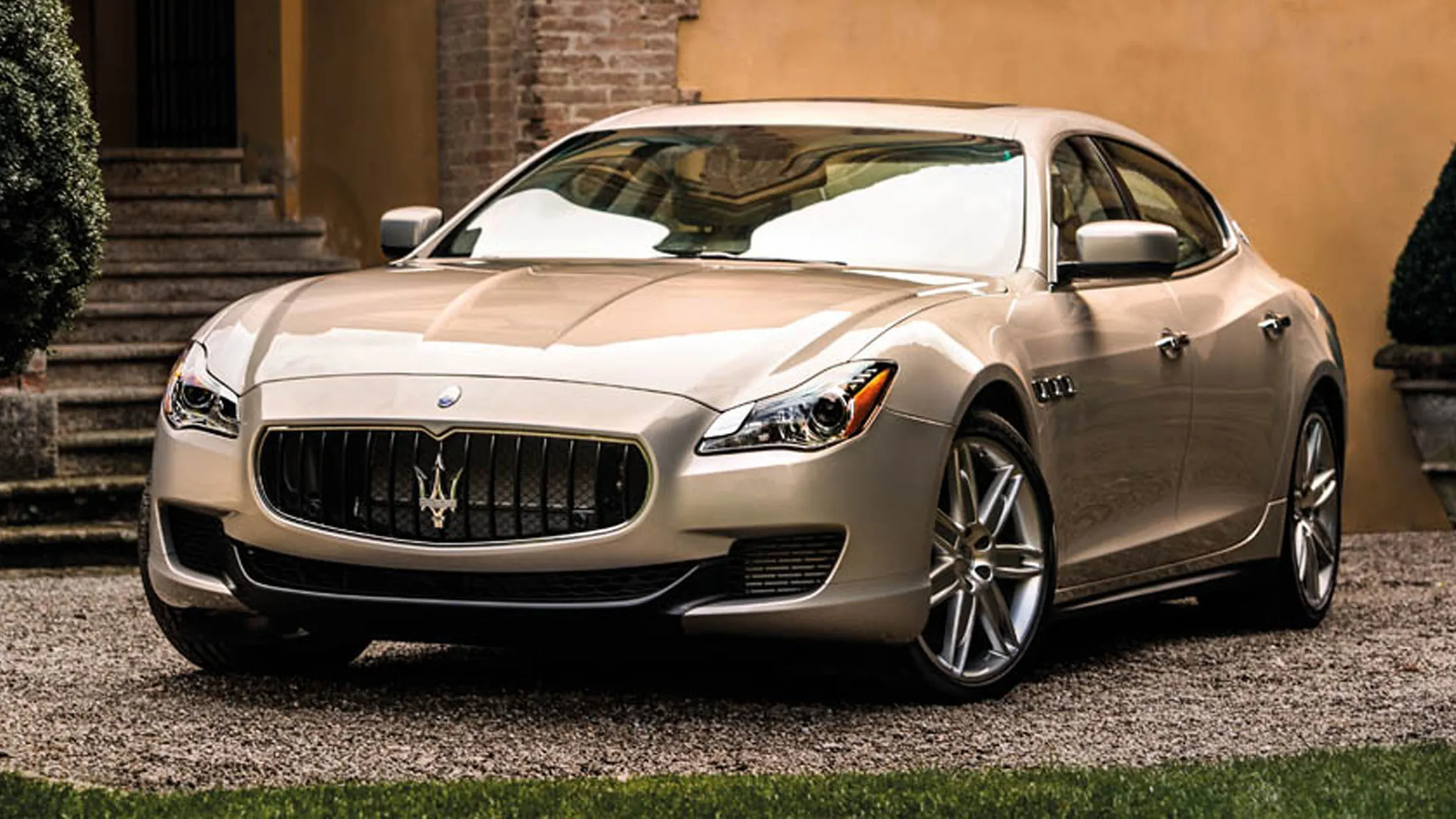 Maserati Quattroporte
