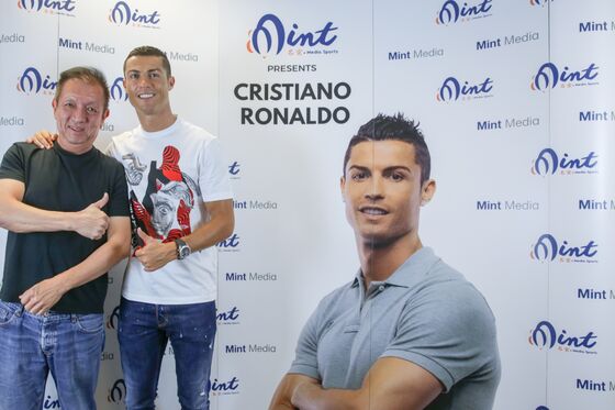 Ronaldo Teams With Singapore Tycoon for Secretive Soccer Startup