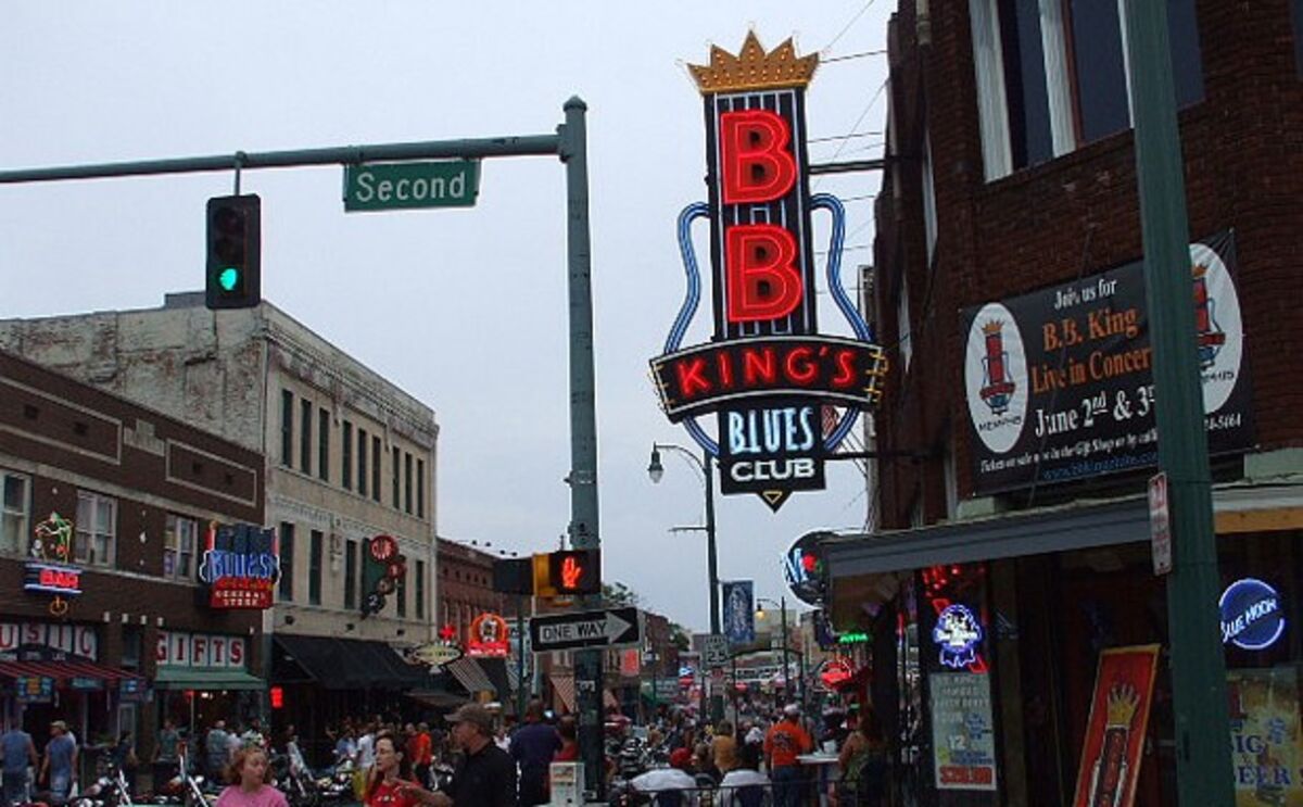 Grizzlies unveil new Beale Street Blue uniforms